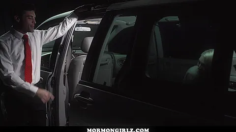 Ashleigh: Alone In a Minivan - Step sister Ashleigh, Step brother Hart
