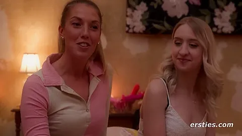 4 Incredible Girls Have Steamy Lesbian Sex Together