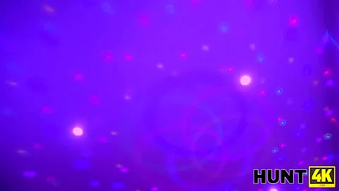 HUNT4K. She Has Nowhere to Go