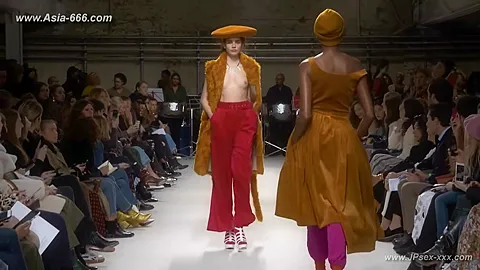 Braless Trends in Women's Fashion Style Compilation for Adventurous Dressers.6