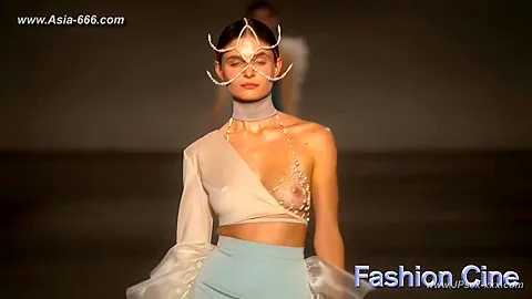 Braless Trends in Women's Fashion Style Compilation for Adventurous Dressers.6
