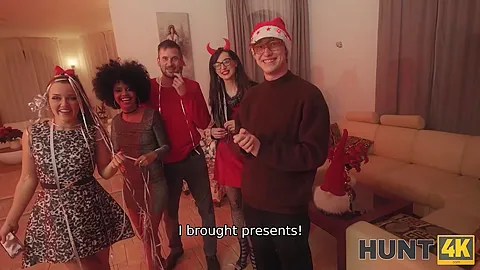 HUNT4K. Sexy Santa Sex