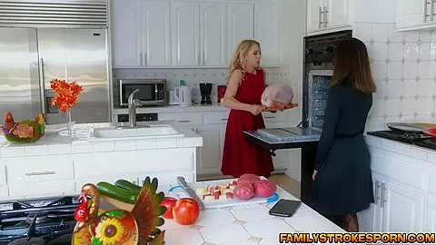 Thanksgiving Sizzling Snatch Penetration