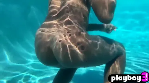 Amazing Black Babe With Nice Ass Played With Herself In