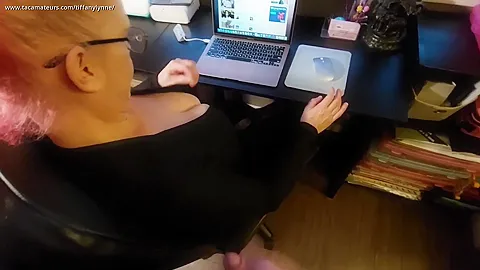 Pervy Thomas Loves Cleavage - TiffanyLynne