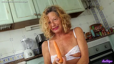 Left Over Carrots, What Do I do With Them? - AnneSwinger