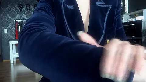 Lady Victoria In Velvet Fetish
