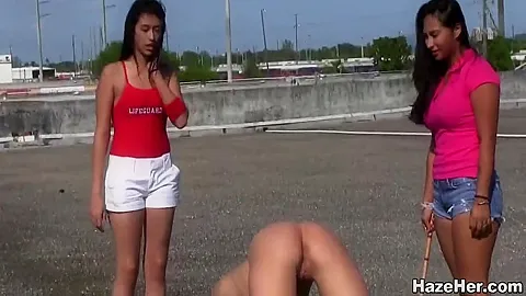 Pool Wrestling 5 Min
