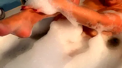 Do You Want To Bathe With Me - SweetSusi