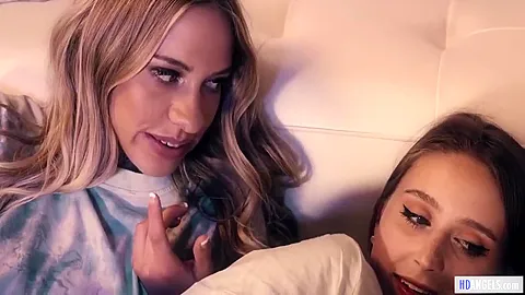 Bubble Butt Lesbian College Girls Having Threesome