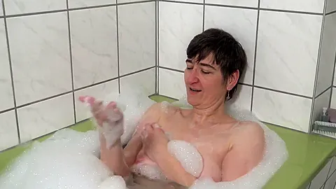 A Foam Batch - HotMilf