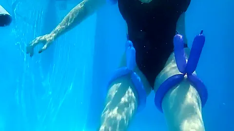 Naked Balloony Girl In The Pool - AngelEyes