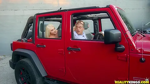 3 Hotties Squirt And Ride In 4x4! Ft. Kendra & Khloe
