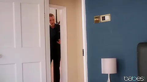 Maid In Love Pretends To Be Waifu