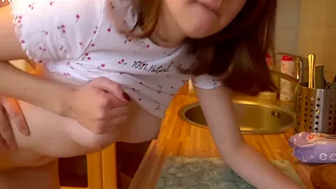 Stepsister Does Not Mind Showing Naked Photos And Having Sex