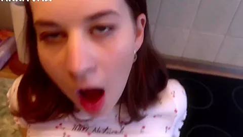 Stepsister Does Not Mind Showing Naked Photos And Having Sex