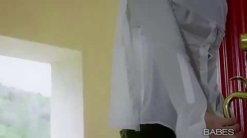 Mr. Police Finds Dick In Violet During House Arrest!