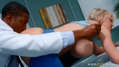 Milf Dee Wants To Reduce Dat Booty