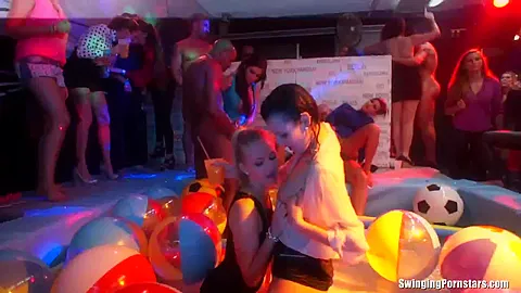 Bi club sluts having public sex orgy