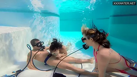 Eva Sasalka And Jason Being Watched Underwater While Fucking