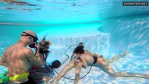 Eva Sasalka And Jason Being Watched Underwater While Fucking