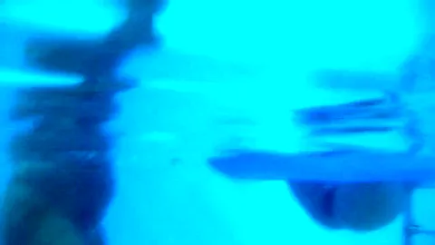 Hot Girls In The Pool - TacAmateurs