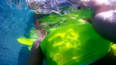 Mauritius Dildo In The Pool - TacAmateurs
