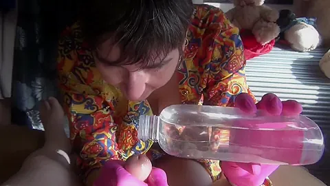 Handjob With Pink Latex Gloves - TacAmateurs