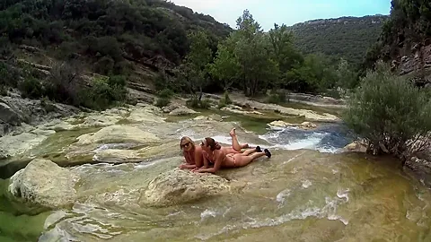 Naked In France - TacAmateurs