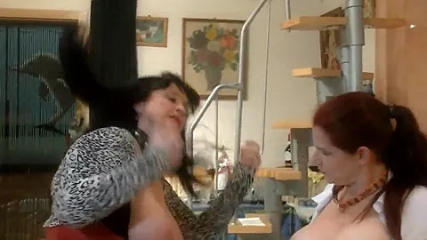 Lesbian Show With A Horny - TacAmateurs
