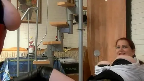 Lesbian Show With A Horny - TacAmateurs