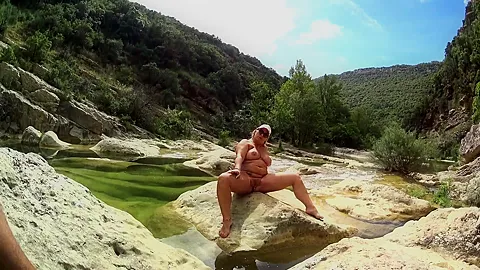 Nude Smoking Canyon - TacAmateurs