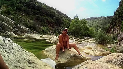 Nude Smoking Canyon - TacAmateurs