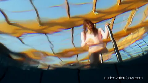 Enjoy Roxalana Underwater Naked In Pool