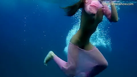 Swimming Naked Russian