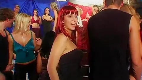 Dirty chicks fuck in groupsex