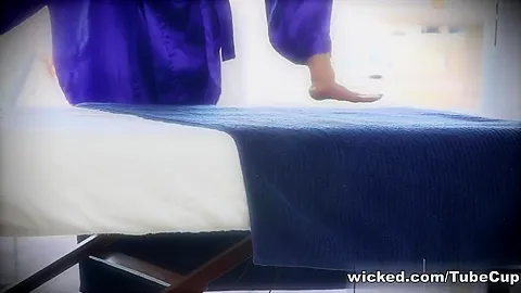 Massage Therapy, Scene 1