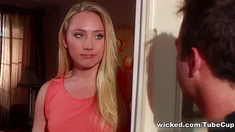 Love and Loss, Scene 2