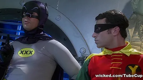 Batman XXX - A Porn Parody, Scene 5