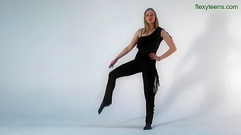 Belaya Softcore Gymnastics And Splits With Sofy A