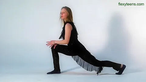 Belaya Softcore Gymnastics And Splits With Sofy A