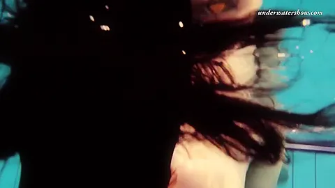 Nina Markova Sexy Underwater Babe
