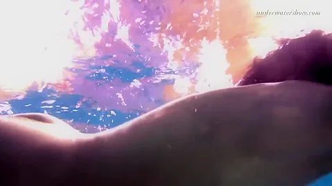 Zlata Oduvanchik Super Hot Virgin Babe In The Pool