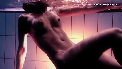Zlata Oduvanchik Super Hot Virgin Babe In The Pool