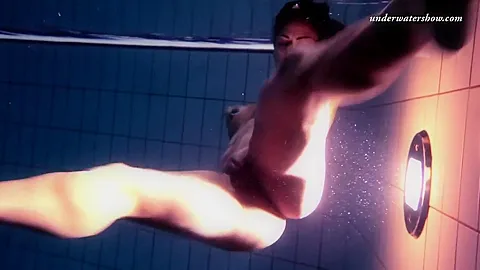 Zlata Oduvanchik Super Hot Virgin Babe In The Pool