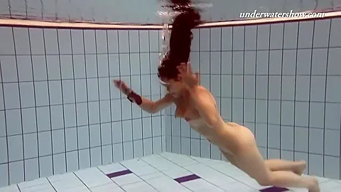 Paulinka Underwater Stripping Babe