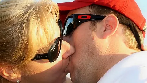 Slideshow of Amateur Couples Deep Tongue Kissing