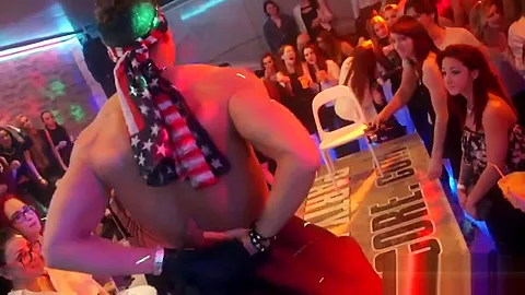 Amateur cfnm redhead blow