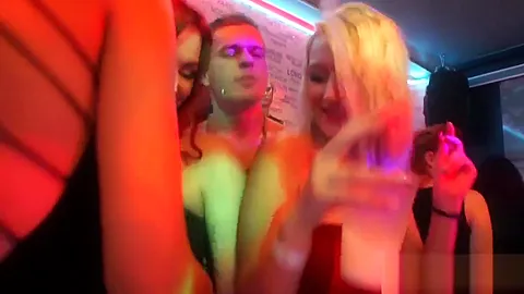 Amateur cfnm redhead blow