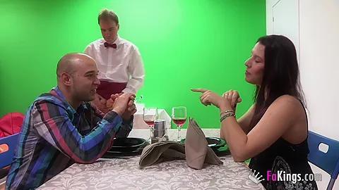 Clara and Diego sex session in a FAKings diner